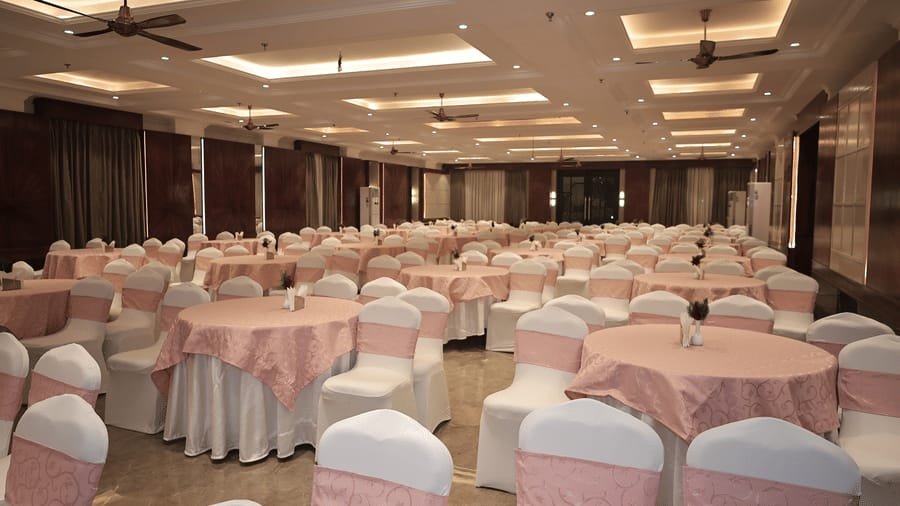 Namaste Corbett Resort - Dining & Amenities - Gola Holidays